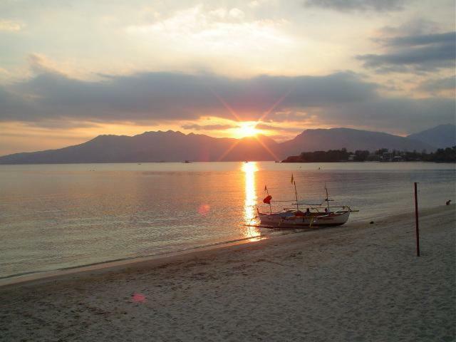 Playa Papagayo Beach Inn Olongapo City Exteriör bild